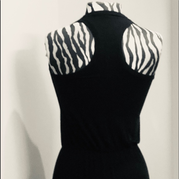 Sold out everywhere! Racer back relaxed dress - Picture 7 of 8